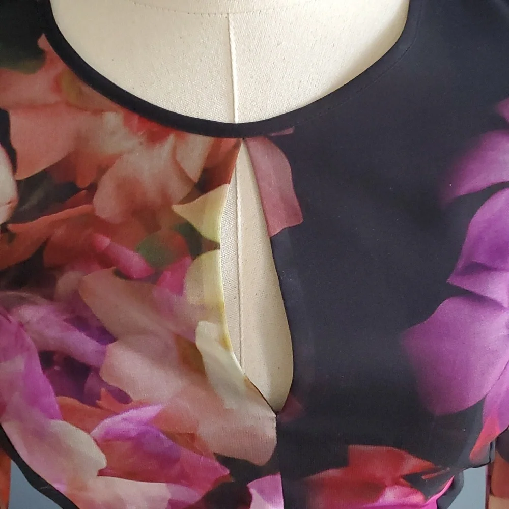 Ted Baker floral dress - Picture 5 of 17